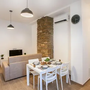 Holidays In Apartament Bergamo